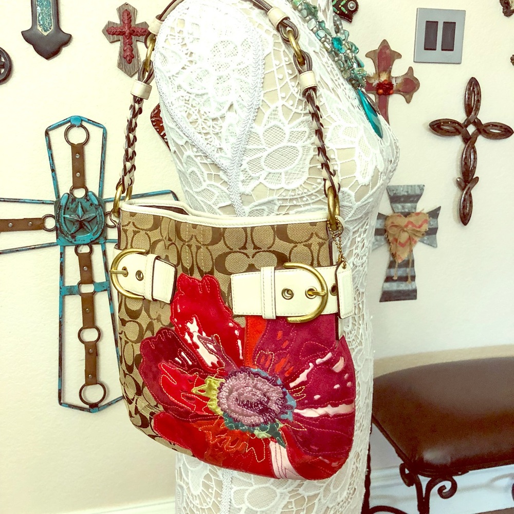 🌸 Stunning Spring collection Coach purse 🌸